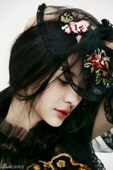 组图：熊乃瑾巴洛克风写真展蛇蝎美人气质