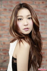 组图：薛凯琪最看重爱情 自曝享受暗恋