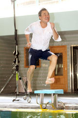 组图：陈升拍广告自夸身材好 希望刘若英有好归宿