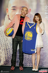 组图：李代沫访台首发新专辑 好友郭静现身站台