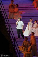 幻灯图集：《复兴之路》星光璀璨 舞台气象万千