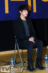 组图：孙湖竣FT崔珉焕接演音乐剧《约瑟夫》