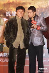 幻灯：成龙携《大兵小将》柏林归来 首映过后拍新片 