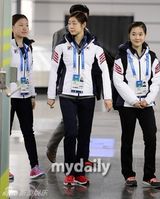 组图：韩国花滑公主金妍儿抵达索契遭围堵