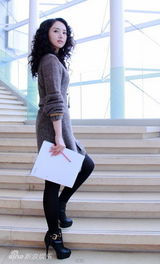 高清图：《美女如云》董璇卷发尽显十足女人味