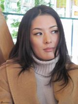 高清图：马艳丽剧组度新年 拍雪中会面网友场景