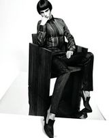 组图：巴西超模安布罗休写真冷艳诠释极致诱惑