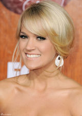 高清组图：凯莉-安德伍德性感亮相乡村音乐奖