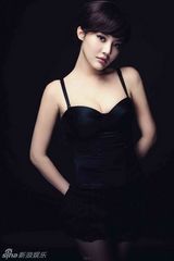 组图：徐冬冬拍黑色蕾丝内衣写真秀性感唯美