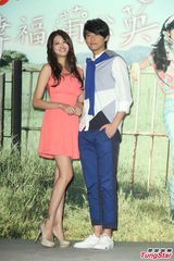 组图：唐禹哲曾恺玹幽默回应新戏谈情