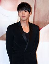 组图：玄彬河智苑亲密携手宣传新剧《秘密花园》