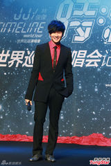 组图：林俊杰个唱宣传造势自曝将秀完美身材