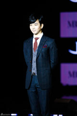 独家高清：韩团MBLAQ发新辑《BROKEN》化身暖男