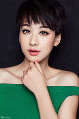 组图：穆婷婷绿色长裙写真灵动优雅