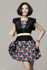 组图：姚贝娜发新歌《心火》 清新写真坚强蜕变