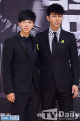 组图：车胜元李升基等宣传《包围》 安宰贤呆萌