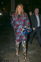 组图：秀场群星闪耀 蕾哈娜刘诗诗张辛苑齐斗艳