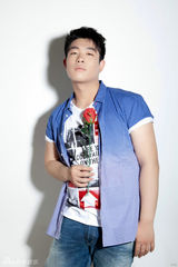 组图：连亚琦曝主题写真 青涩演绎懵懂初恋