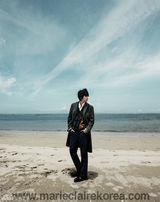 高清组图：韩星朴施厚巴厘岛写真 悠闲惬意漫步海滩