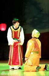 幻灯图：贾宝玉《红楼西游》爱上GAGA版白骨精