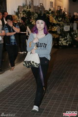 组图：女歌手陈僖仪丧礼 薛凯琪黄柏高哀伤送别