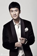 组图：戚迹时尚写真潮流西装展型男魅力