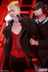 组图：林峰个唱顶黄发秀肌肉舞 直言连累吴千语