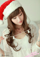幻灯图集：小龙女彤彤化身圣诞宝贝 秀蕾丝装