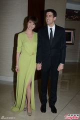 组图：杨采妮大婚 梁咏琪李心洁携夫出席