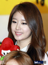 组图：韩团T-ara等携手出席公益活动