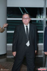 组图：汪圆圆婚礼甜蜜长吻 吴君如李嘉欣等到场