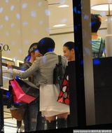 组图：汤唯《极速天使》玩街头风 张柏芝宽松衣遮腹