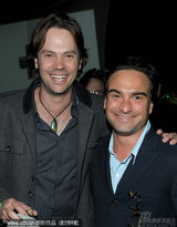 幻灯图：卡梅隆夫妇现身慈善晚宴 阿尔芭携老公现身