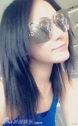 组图：阿娇(钟欣桐)微博自拍美照 芭蕾舞梦幻写真