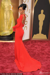 组图：女星肖恩-罗宾逊人鱼裙展性感玲珑身材