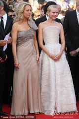 幻灯图集：《公平游戏》首映 娜奥米-瓦茨白色长裙