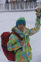 组图：《爸爸》爸爸们全副武装 冰天雪地劈木头