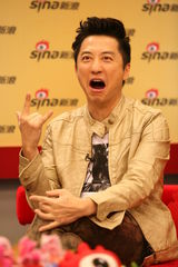 高清组图：庾澄庆做客畅聊新专辑《到死都要18岁》