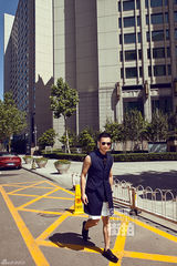 明星爱街拍7月合辑：分享仲夏浪漫色彩