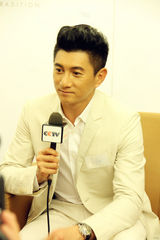 组图：吴奇隆为名表站台 父亲教会自己做时间的主人