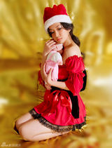 高清组图：海馨心化身节日女郎 带圣诞帽拍写真 