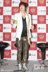 组图：韩团TEENTOP首次举办单独演唱会