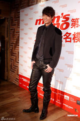 组图：ELLA花痴不忘老公 郭品超重返伸展台