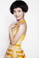 组图：小燕子李晟夏日时尚大片 俏皮率真惹人爱