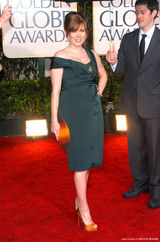 高清组图：艾米-亚当斯金球红毯孕味十足秀大肚