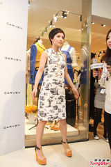 组图：郭采洁与杨佑宁高调恋爱