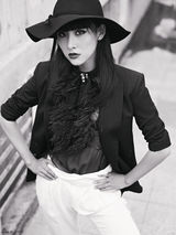 组图：贾青《鸿门宴》性感穿越 写真变冷艳杀手