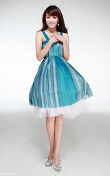 高清图：中国电影报道三美女主播新造型写真曝光