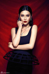 组图：百变韩丹彤万圣节大片变妖艳女巫