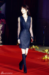 组图：万象影后爱新觉罗-启星华鼎奖秀唯美长发